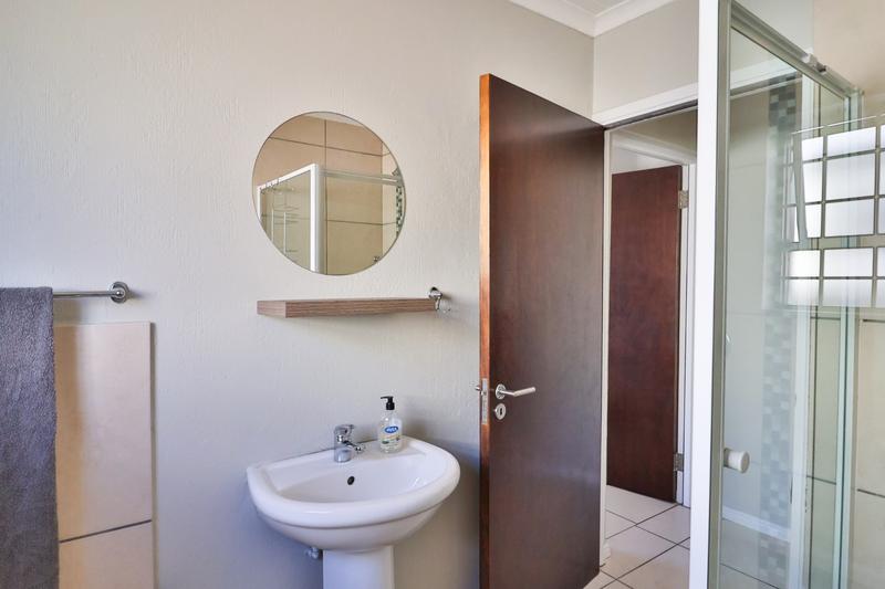 2 Bedroom Property for Sale in Sandbaai Western Cape